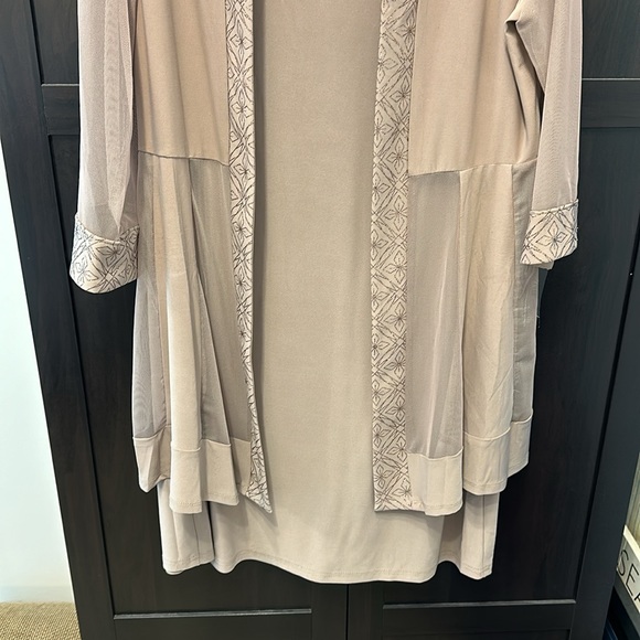 R&M Richards Taupe Dress & Jacket Size 12 NWT - Picture 4 of 7